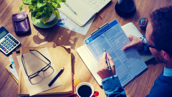 インサイドセールスとは？役割・フィールドセールスとの違いをわかりやすく解説